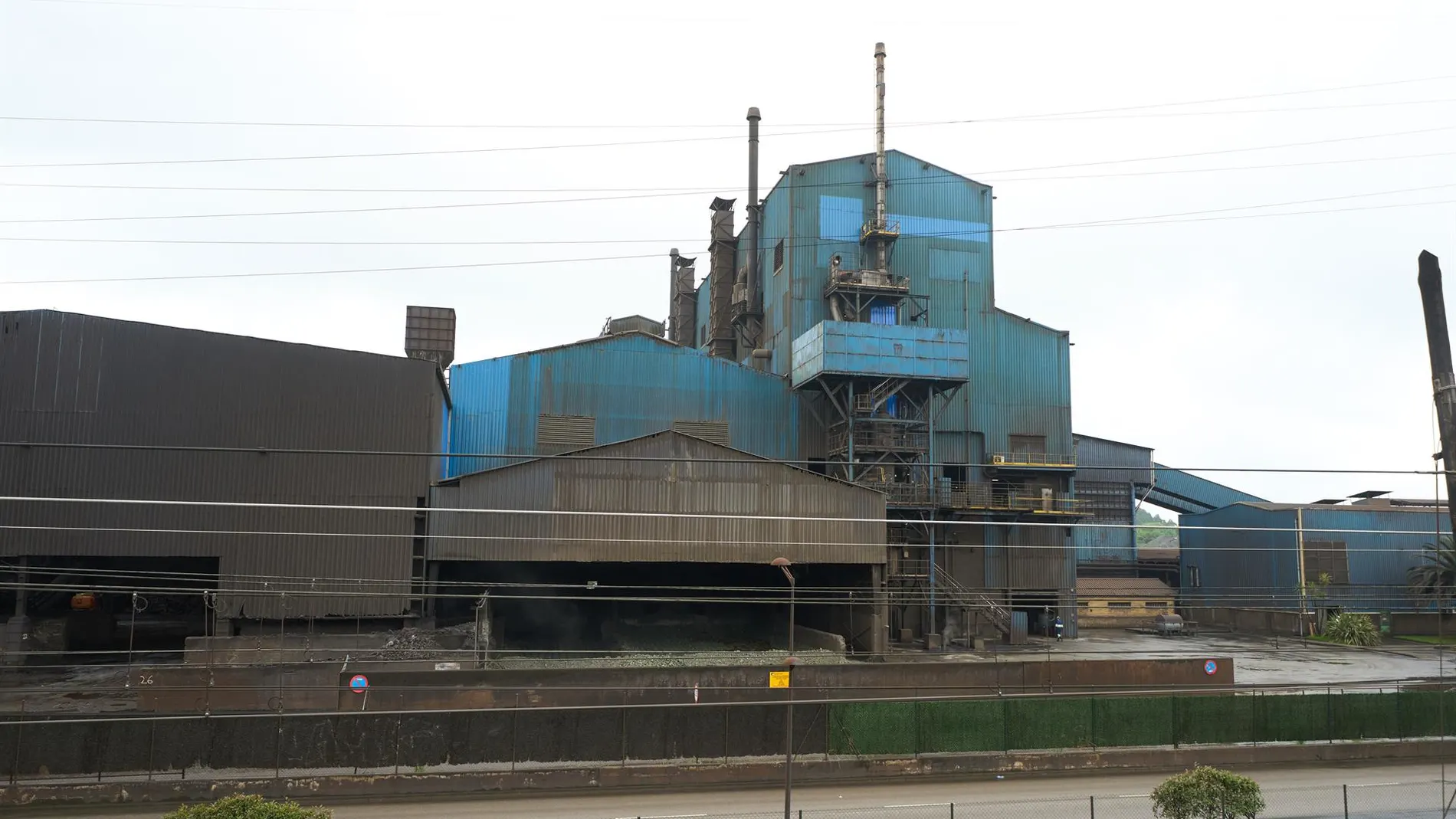 Economía/Apagón.- Hogares e industrias recuperan el suministro en Cantabria, pero las electrointensivas tardarán horas
