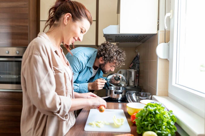 Muy poca gente lo sabe y su vida está en riesgo: elimina estos tóxicos de tu cocina que usas en el día a día