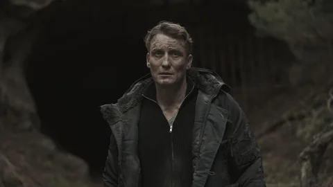 Ulrich Nielsen, interpretado por Oliver Masucci, una cara que te hartarás de ver