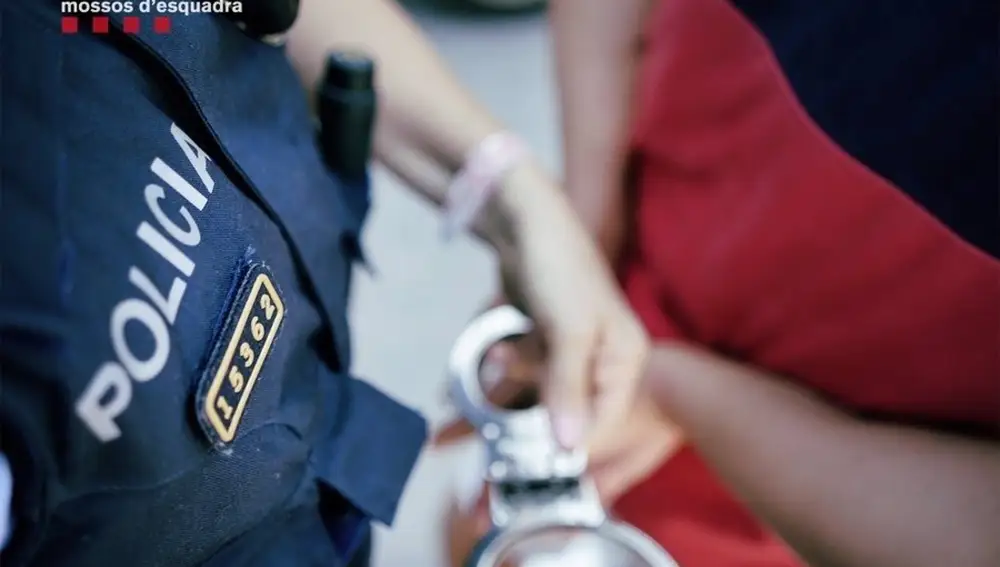 Sucesos.- Arrestado en Barcelona un hombre con orden de detención de Bélgica por delitos de crimen organizado