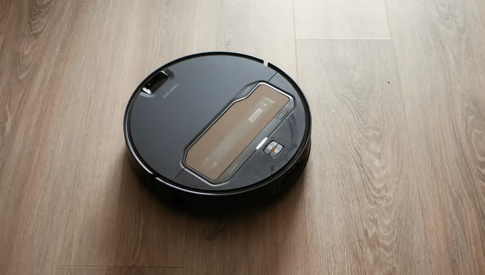 La parte superior del robot. Se pueden apreciar los arañazos provocados por los muebles