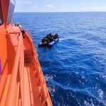 Neumática rescatada por Salvamento Marítimo en aguas próximas a Lanzarote