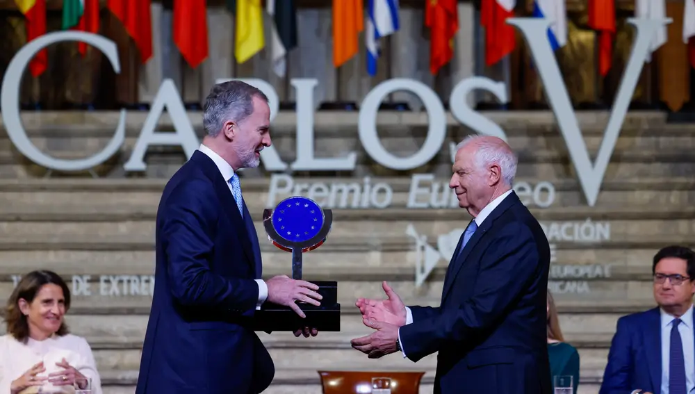 Josep Borrell recibe el Premio Europeo Carlos V