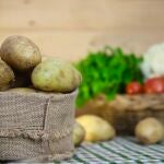 ¿Es bueno comer patatas con manchas moradas o verdes? Esto es lo que dicen los estudios 