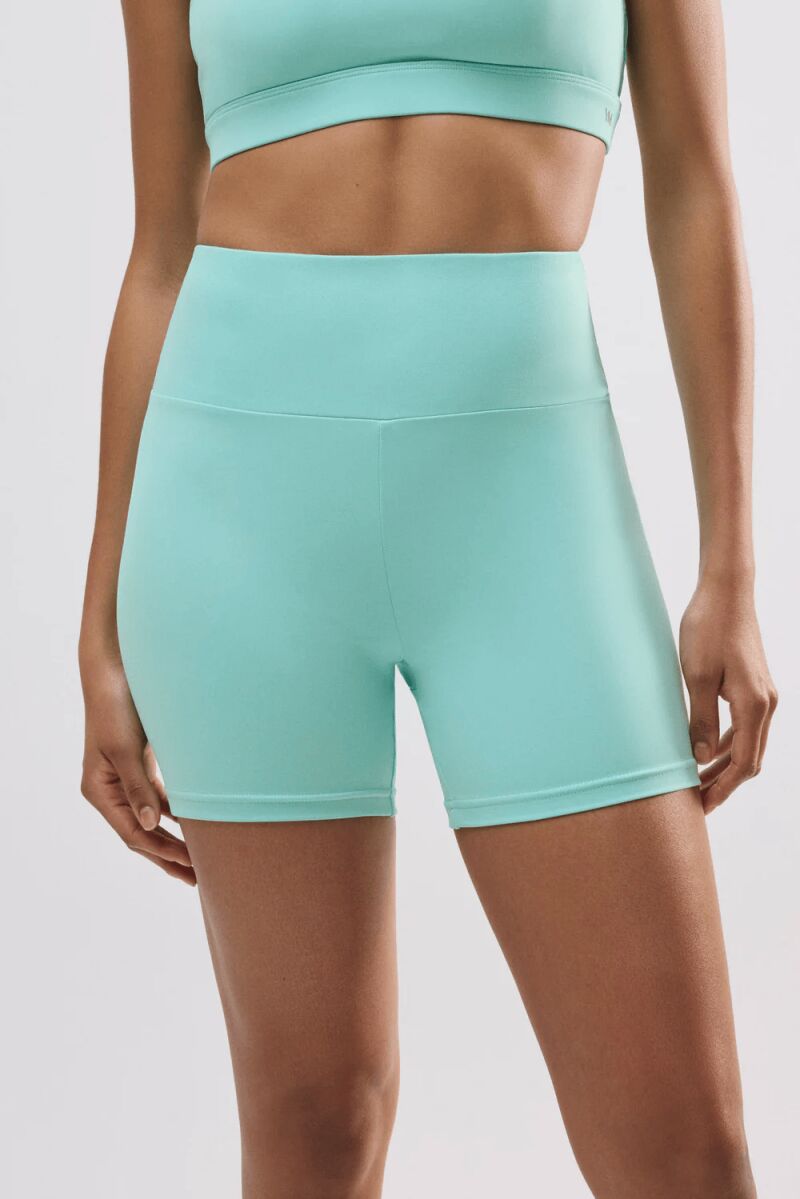 Leggings deportivos cortos.