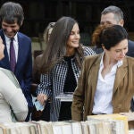 Isabel Díaz Ayuso vuelve a coincidir en el look con Letizia.