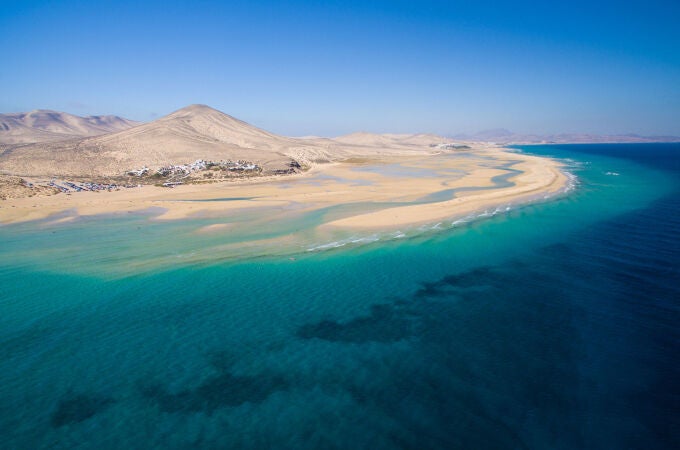 Los 5 lugares más espectaculares que no puedes perderte en Canarias este verano