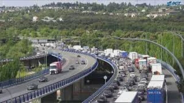 Kilómetros de atascos en los túneles de El Pardo