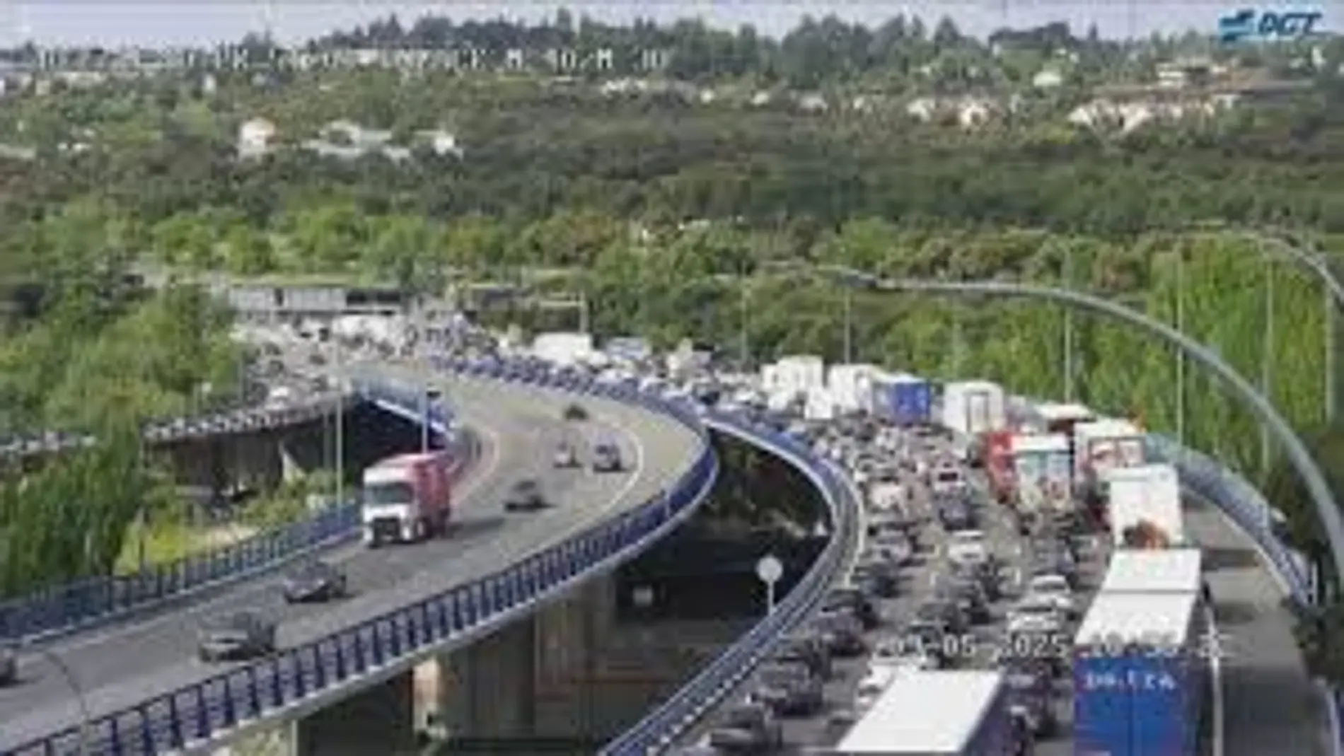 Kilómetros de atascos en los túneles de El Pardo