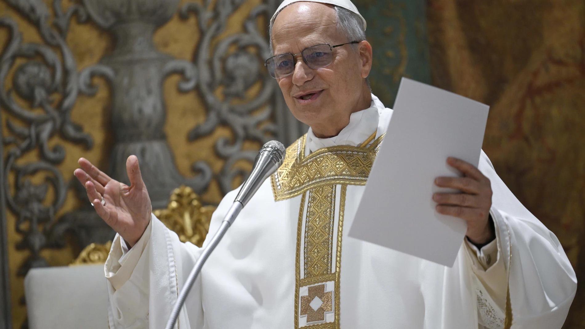 El Papa León XIV en la Capilla Sixtina del Vaticano