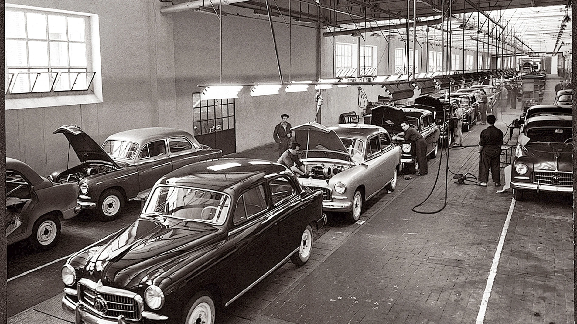 SEAT cumple 75 años: más de 20 millones de coches fabricados y exporta a 70 países