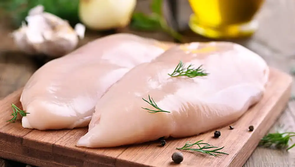Pechugas de pollo listas para cocinar