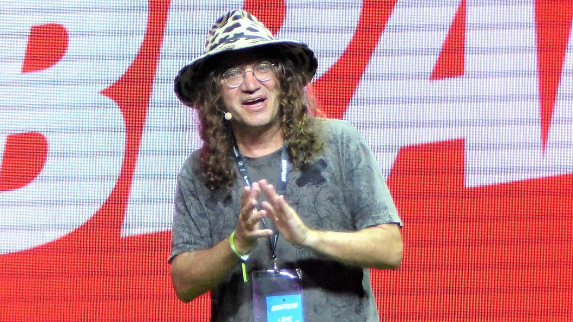 Ben Goertzel es el CEO de SingularityNET, una compañía nacida para crear la AGI (Inteligencia Artificial General)