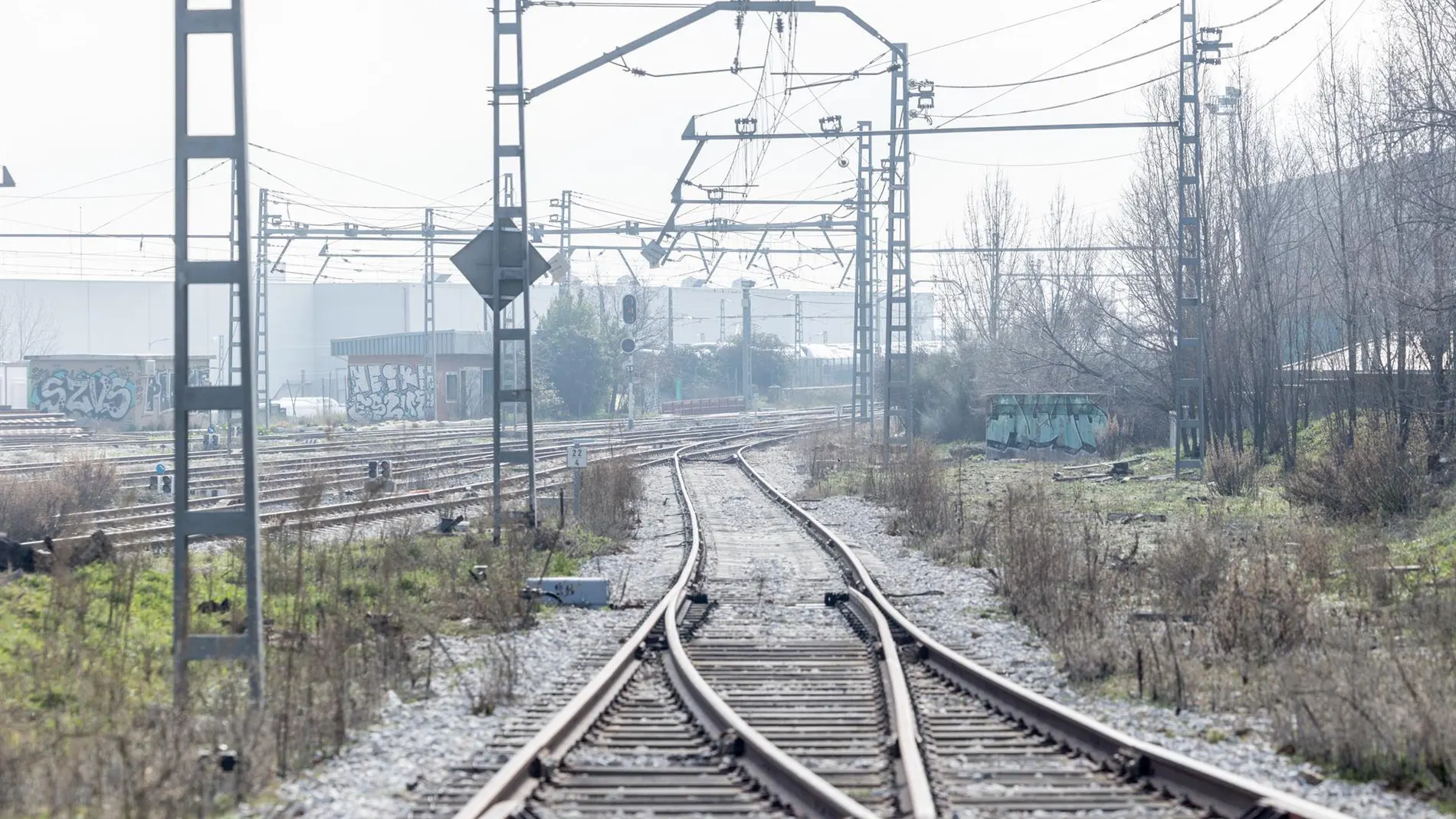 Economía/Transportes.- Adif AV recorta un 26% sus pérdidas en 2024 y logra el mejor resultado de su historia