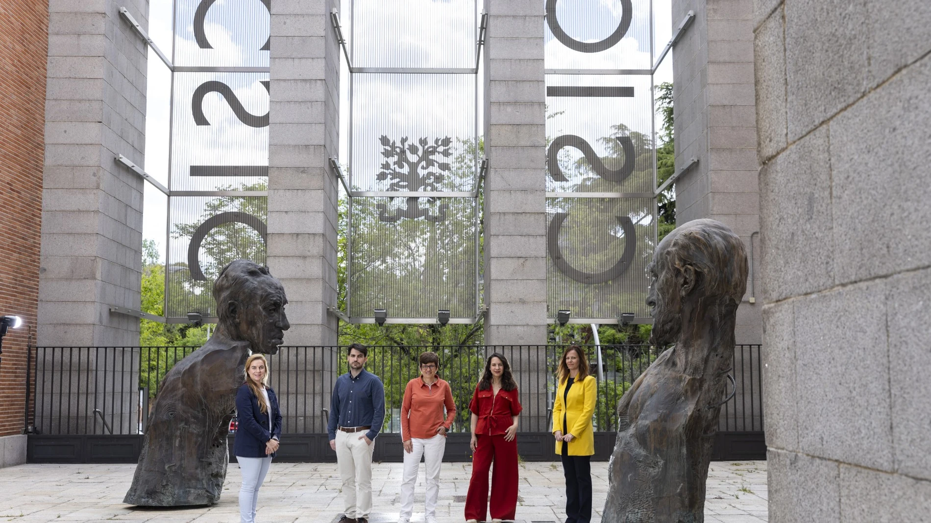 De izq. a drcha, Marta Miguel, Samuel Fernández, Isabel Portero, Eva Jiménez y Marta Navarrete