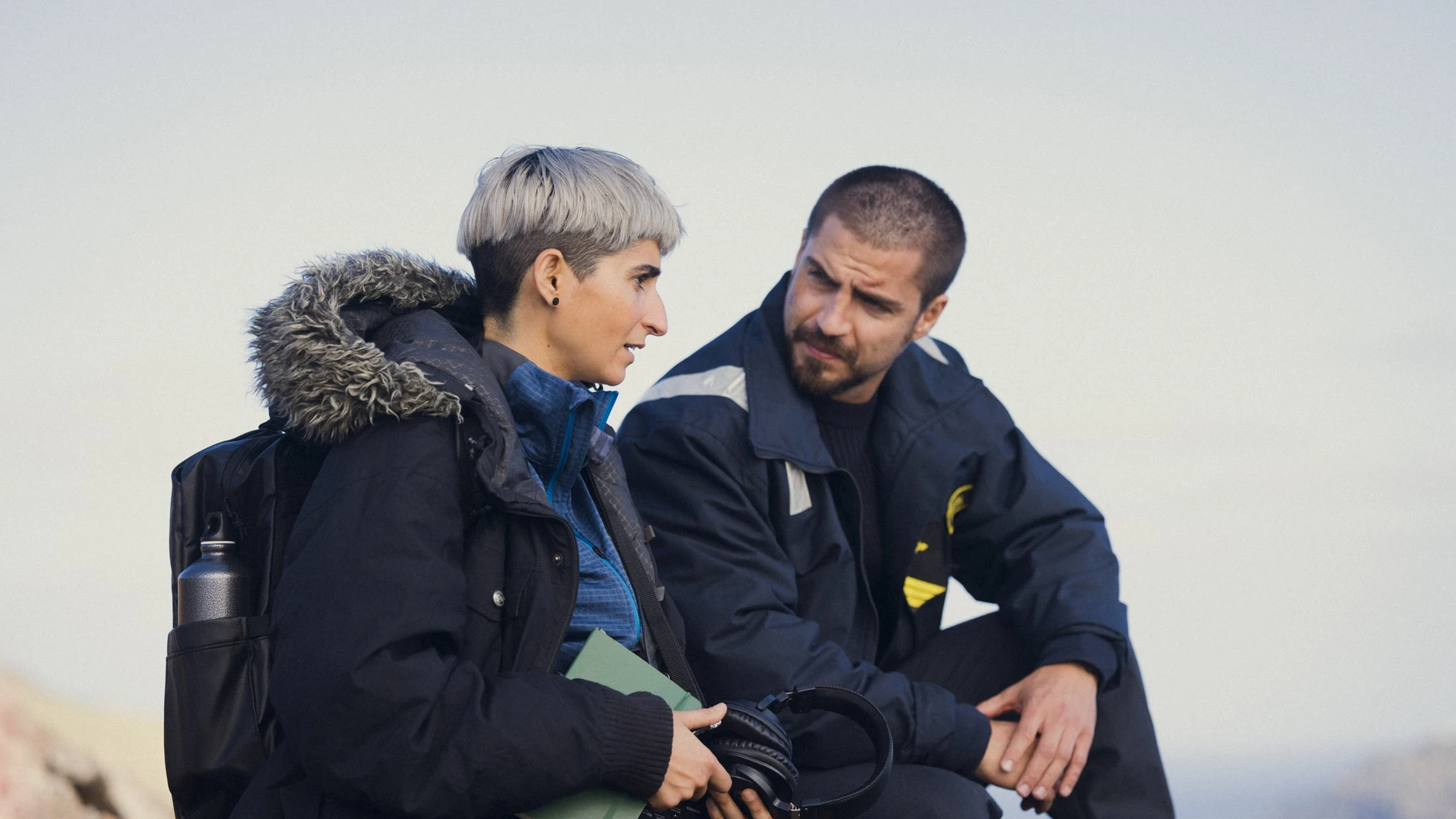 Alba Flores y Maxi Iglesias protagonizan la serie 'Punto Nemo'.
