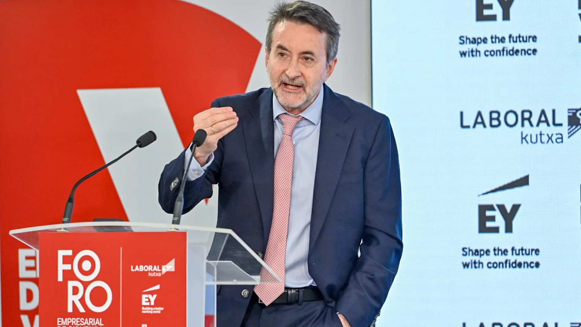 Imaz lamenta "la herencia asociada al odio social" que ETA generó al empresario y cree que hay "una herida mal cerrada"