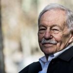 El escritor Eduardo Mendoza
