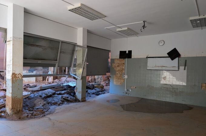 IES Alameda de Utiel después de la limpieza tras la dana pero previo a su reconstrucción