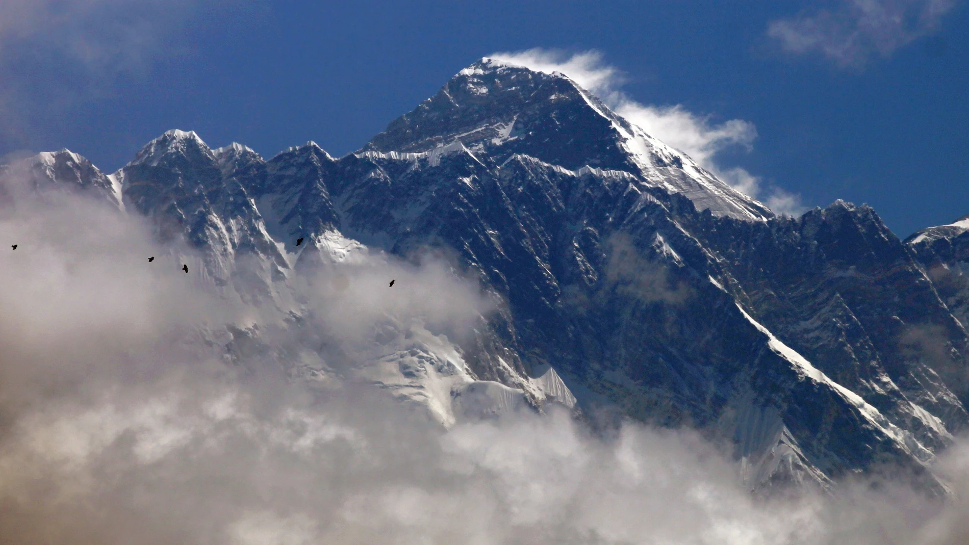 (Foto de ARCHIVO) El monte Everestvisto desde el Parque Nacional Sagarmatha, en Nepal (archivo) Europa Press/Contacto/Sunil Sharma 27/05/2019 ONLY FOR USE IN SPAIN