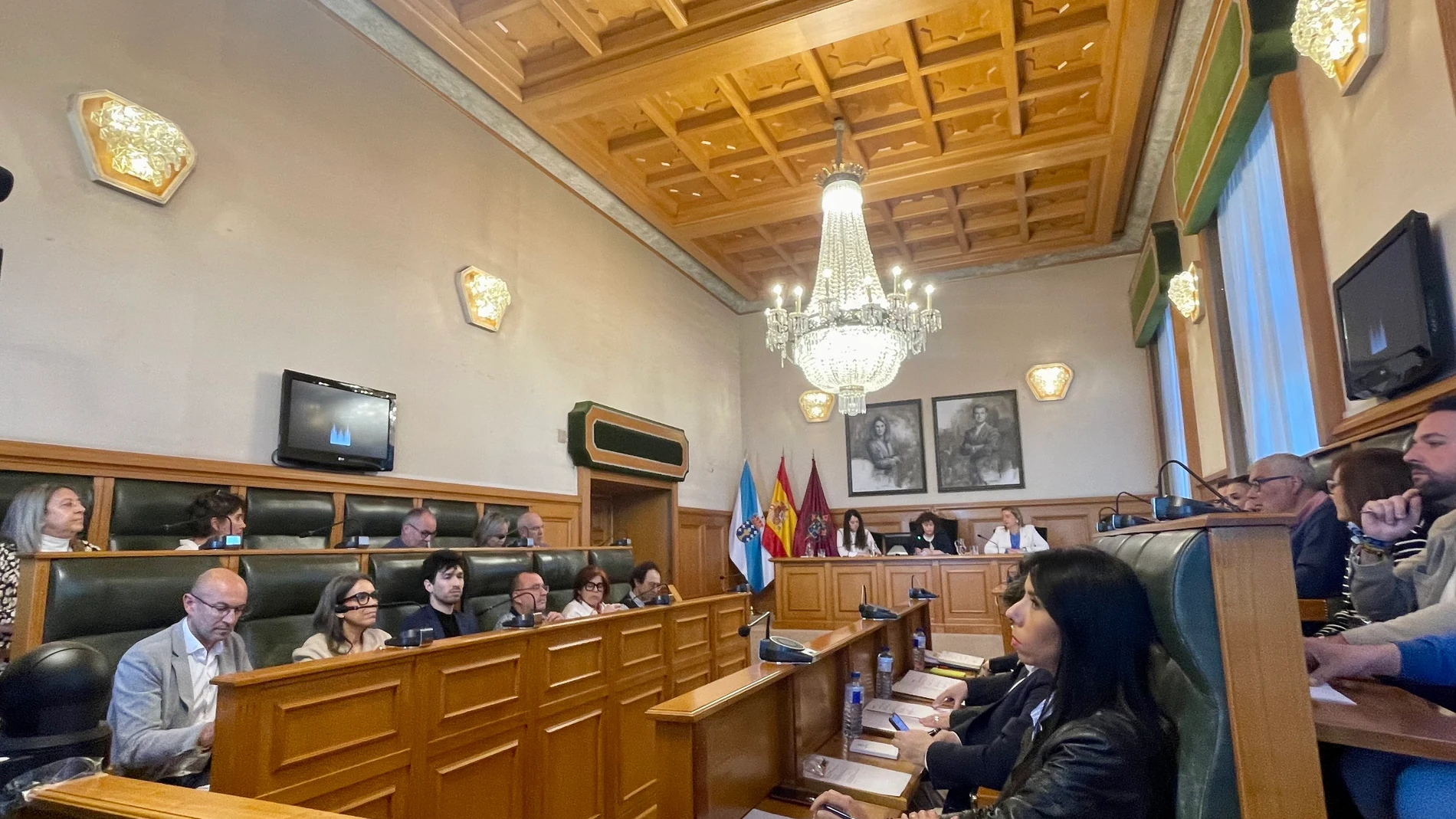 Pleno extraordinario del Ayuntamiento de Santiago. EUROPA PRESS 16/05/2025