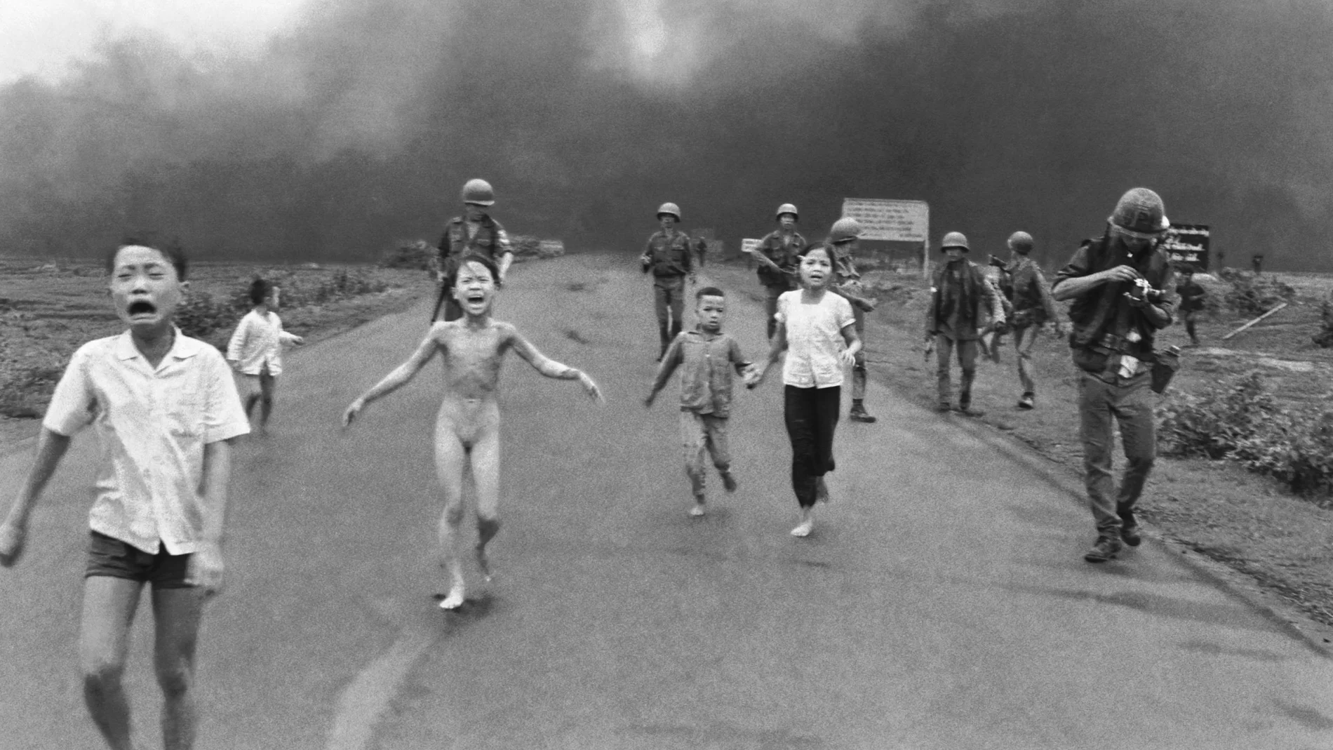 'El terror de la guerra', la icónica imagen de la Guerra de Vietnam que más de 50 años después de su captura sigue en el centro de la polémica