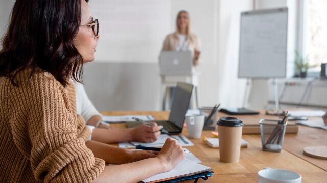 Las carreras con mejores salarios en España en 2025