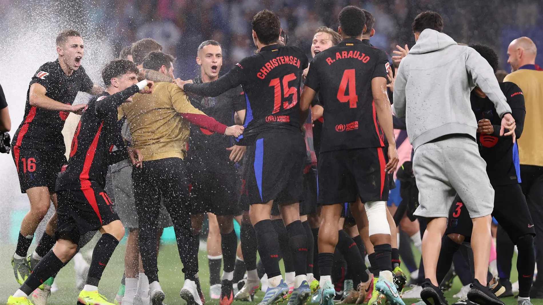 Fútbol.- El FC Barcelona celebra este viernes su triplete con una rúa del Camp Nou al Arc de Triomf