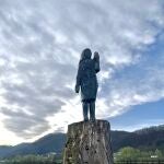 Estatua de bronce de la primera dama Melania Trump cerca de su ciudad natal, Sevnica, Eslovenia