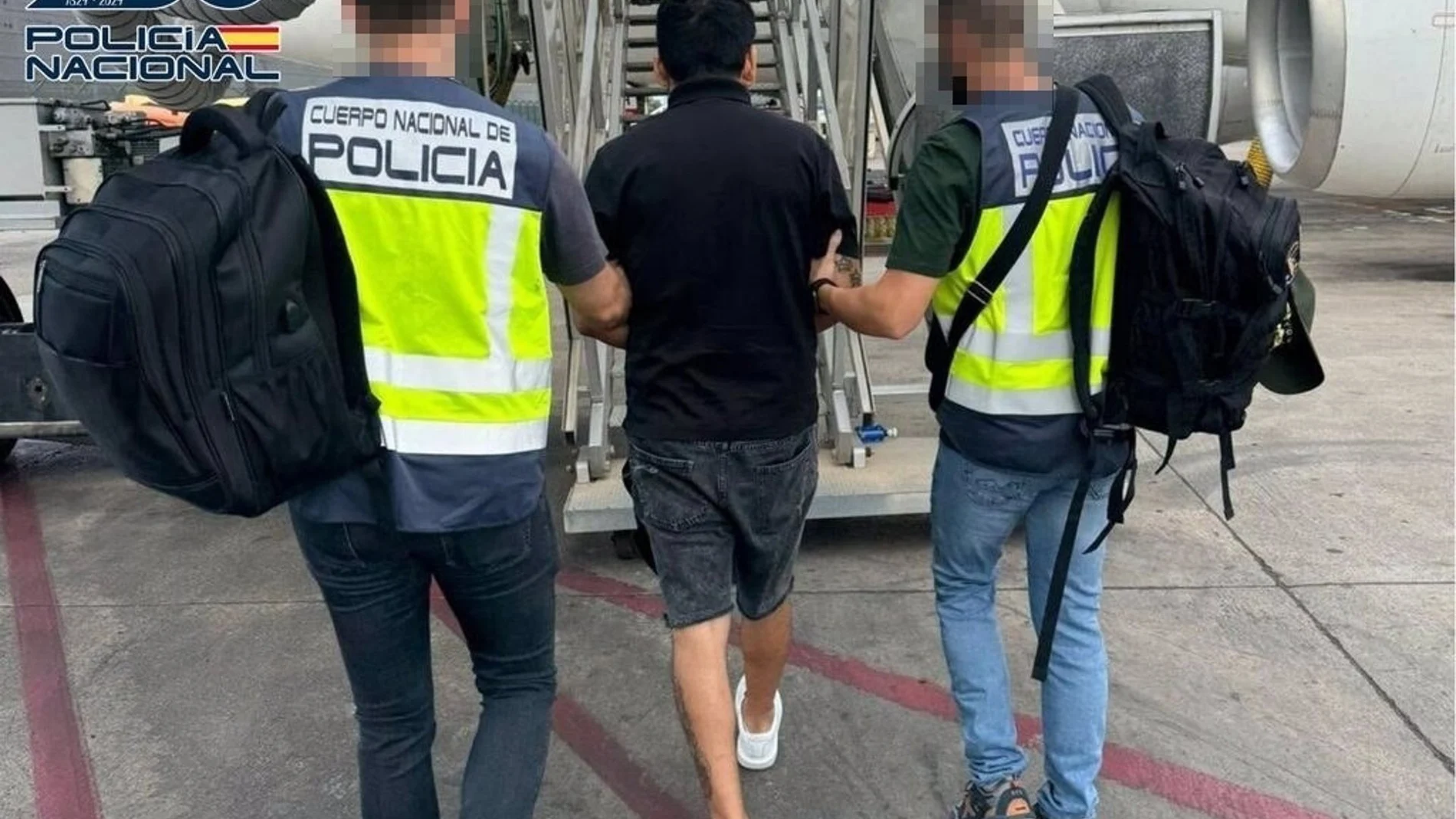 Expulsión de uno de los 13 ciudadanos extranjeros "multirreincidentes"