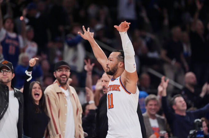 Jalen Brunson celebra un triple durante el sexto y definitivo partido entre Knicks y Celtics