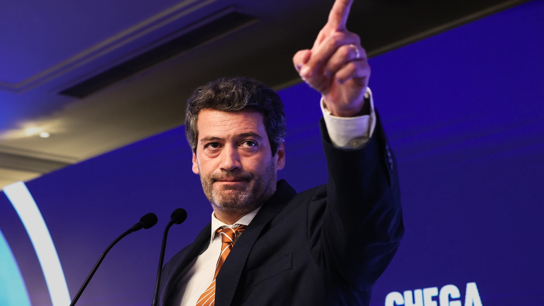 Lisbon (Portugal), 18/05/2025.- Leader of the right Party Chega (Enough) Andre Ventura speaks to supporters on the evening of legislative elections 2025 at Party's campaign headquarters in Lisbon, Portugal, 18 May 2025. More than 10.8 million voters living in Portugal and abroad will be asked to vote in these early parliamentary elections and choose from among the 21 competing political forces the party they believe should form the next government and elect the 230 seats of the Assembly of th...