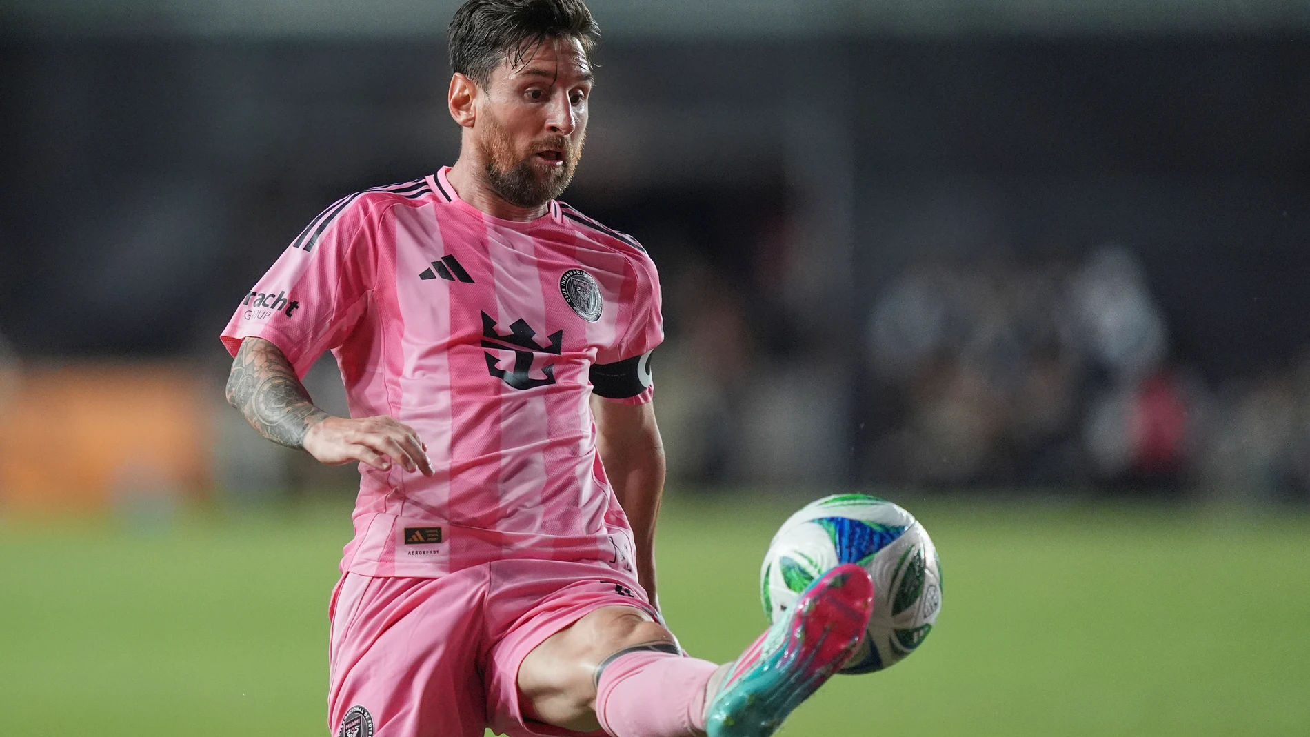 Inter Miami forward Lionel Messi (10) controls the ball during the second half of an MLS soccer match against Orlando City, Sunday, May 18, 2025, in Fort Lauderdale, Fla. (AP Photo/Rebecca Blackwell)