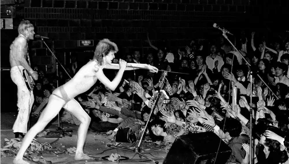 'Gimme your hands', 1973