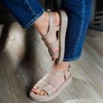 Las sandalias más virales de Skechers, Teva o Xti hoy con descuentazo en Amazon