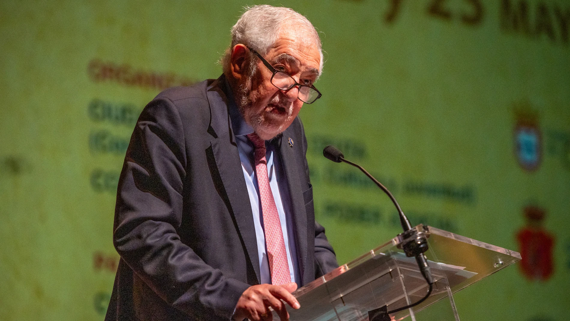 El Magistrado del Tribunal Constitucional, Cándido Conde Pumpido, interviene durante las XIV Jornadas Jurídicas de Ceuta, a 22 de mayo de 2025, en Ceuta (España). Durante dos días la ciudad se convierte en sede judicial para abordar asuntos de interés, con profesionales del sector con conocimientos de asuntos que están en primera línea informativa como es el tema de los derechos humanos o la perspectiva de género. Las jornadas están organizadas entre la Ciudad Autónoma, a través del área de C...