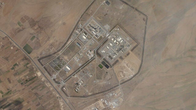 Imagen de satélite de la central iraní nuclear de Arak