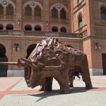 La nueva escultura de la explanada de Las ventas que está dando que hablar en San Isidro