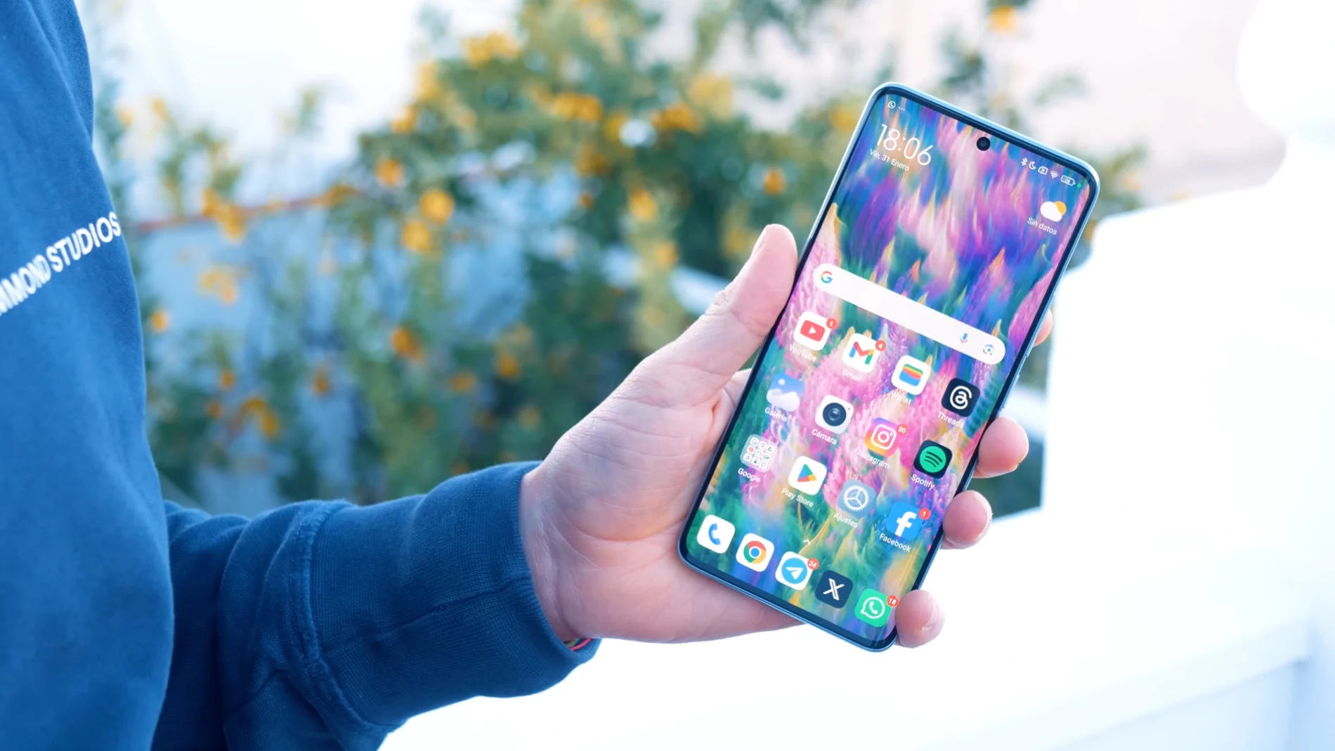 El móvil Redmi Note 14 Pro+ 5G tiene una pantalla de 6,67 pulgadas