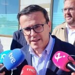 MADRID.-Almeida cree que es "fraude de ley" el "aforamiento exprés" de Gallardo y apunta a la "connivencia" de Pedro Sánchez