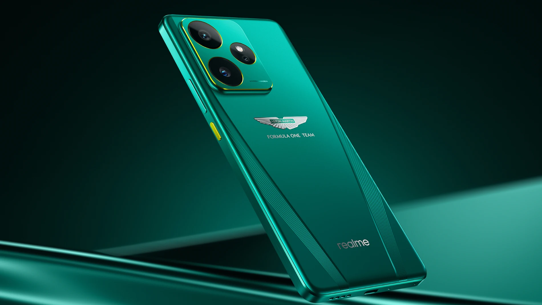 Asíl luce el realme GT 7 Dream Edition, la edición limitada del realme GT 7 realizada conjuntamente con Aston Martin