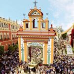Recreación de la portada más próxima a la calle Sierpes, inspirada en la capilla de Los Marineros de la hermandad de la Esperanza de Triana