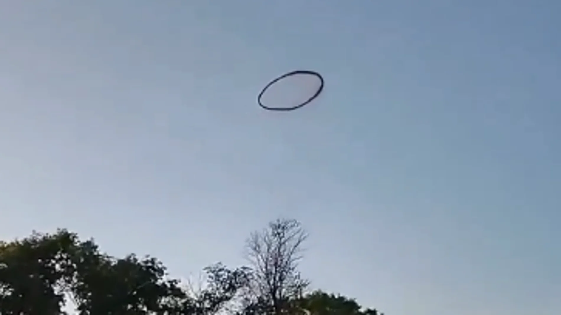 De Venezuela a Estados Unidos: ¿Qué hay detrás de los inquietantes anillos negros en el cielo?