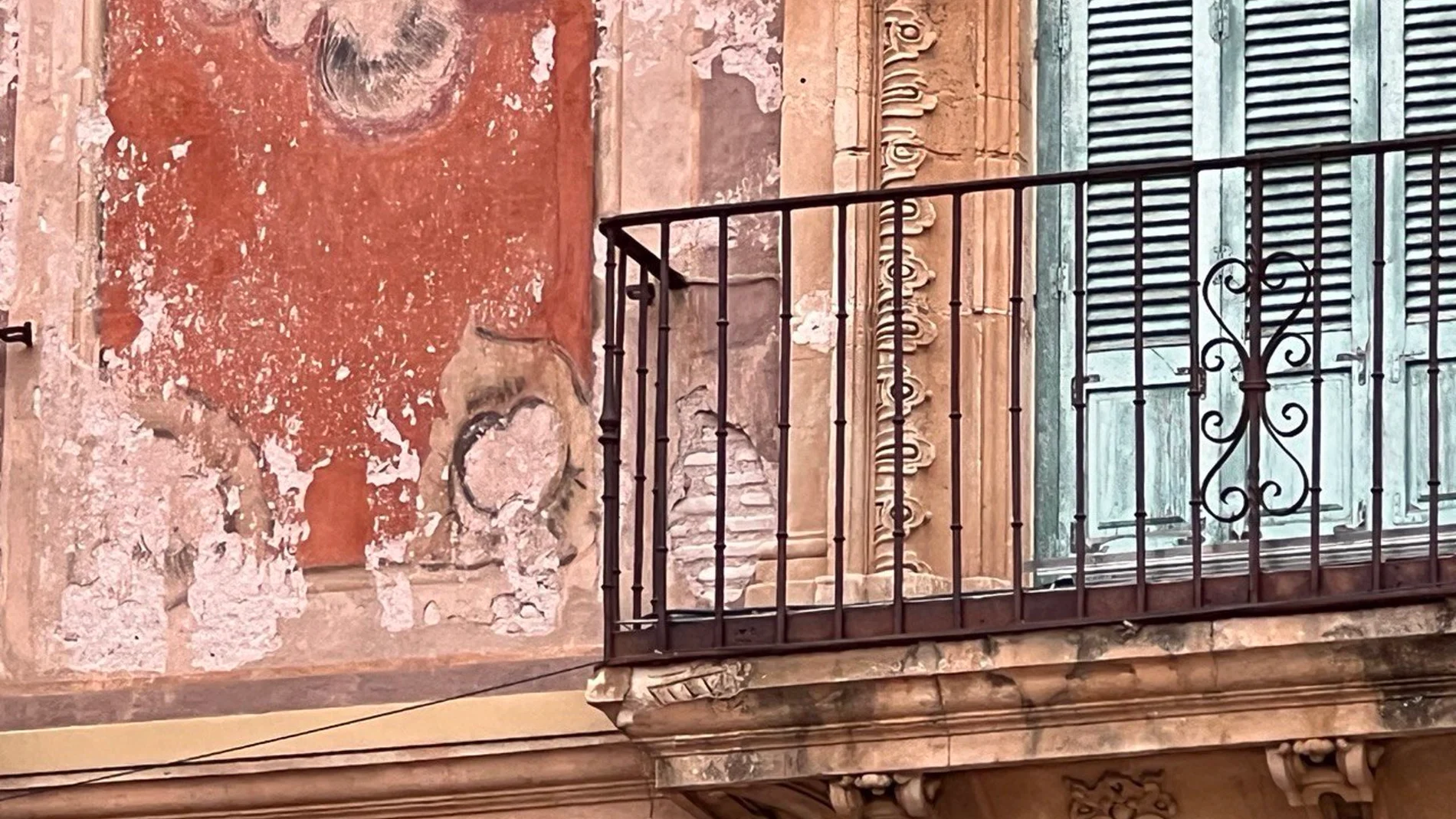 MURCIA.-Huermur denuncia el "deterioro" de la fachada del Palacio Episcopal de Murcia