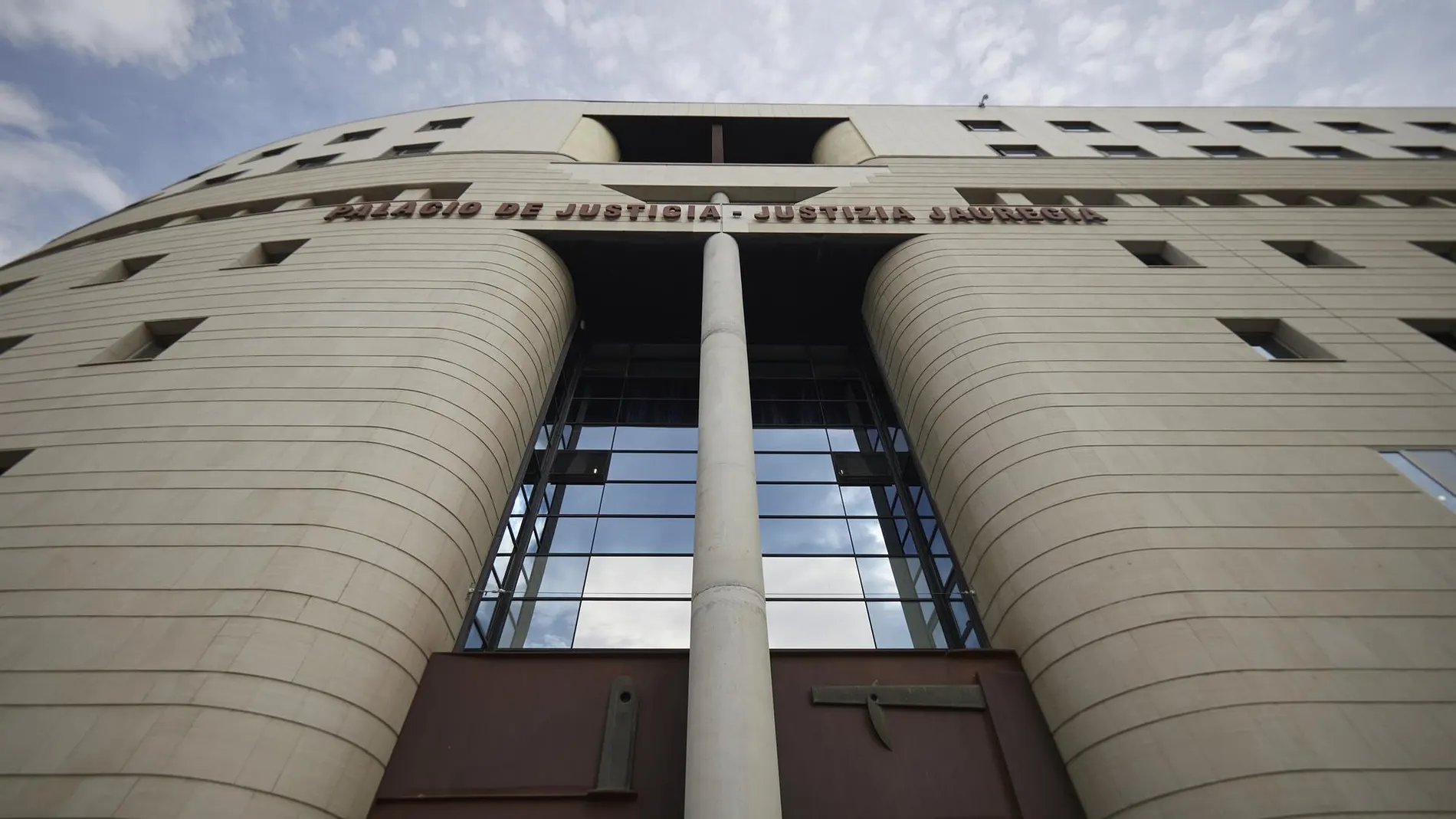 La Audiencia de Navarra condena a 7 años de prisión a un hombre que violó a una conocida en Pamplona