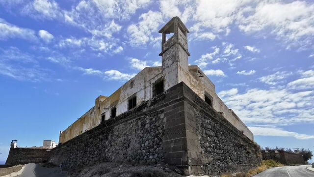 El castillo fantasma español: de fortaleza heroica a prisión olvidada
