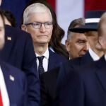 Apple enfrenta aranceles del 25% si no fabrica los iPhone en Estados Unidos: ¿Por qué no tendría sentido hacerlo?