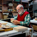 Materiales y herramientas: todo lo que la encuadernación necesita reside en Amillo