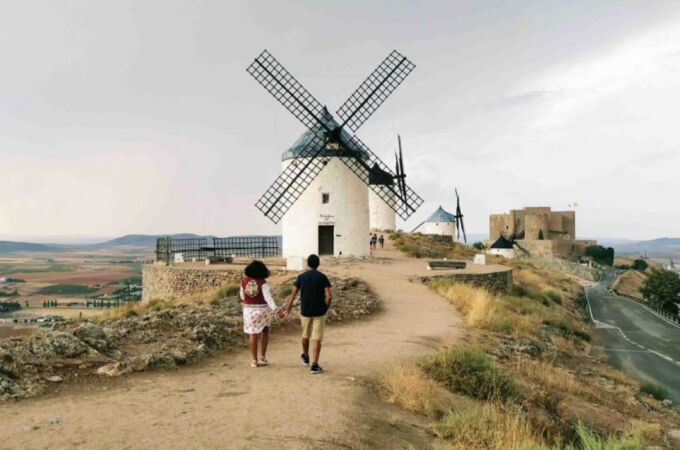 ¿Qué opinan el resto de españoles sobre los castellanomanchegos? Esto es lo que dice la Inteligencia Artifical