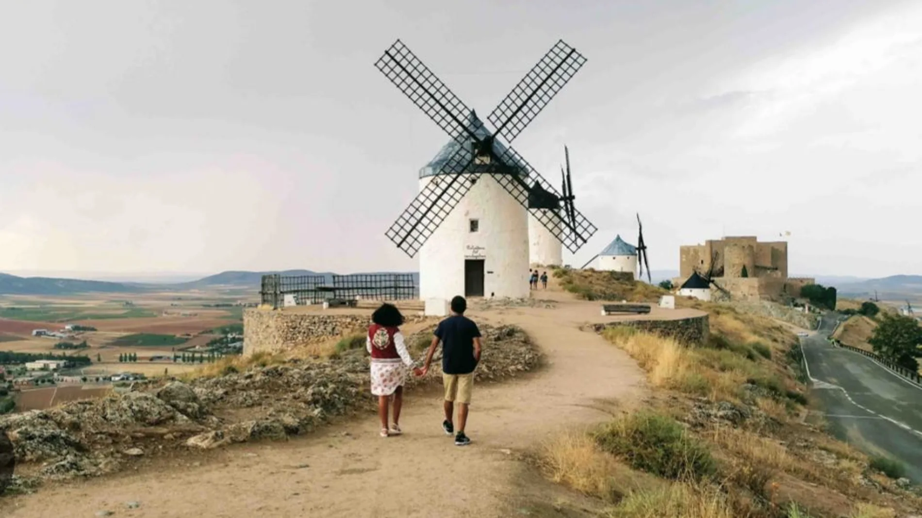 ¿Qué opinan el resto de españoles sobre los castellanomanchegos? Esto es lo que dice la Inteligencia Artifical